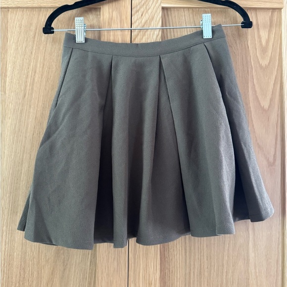 Elegant olive green Women's Skater Skirt - Picture 1 of 3